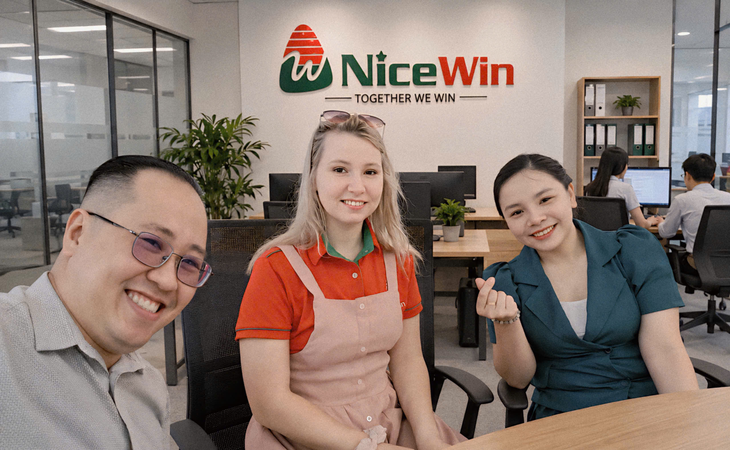 TUYỂN DỤNG GIÁO VIÊN VIỆT NAM