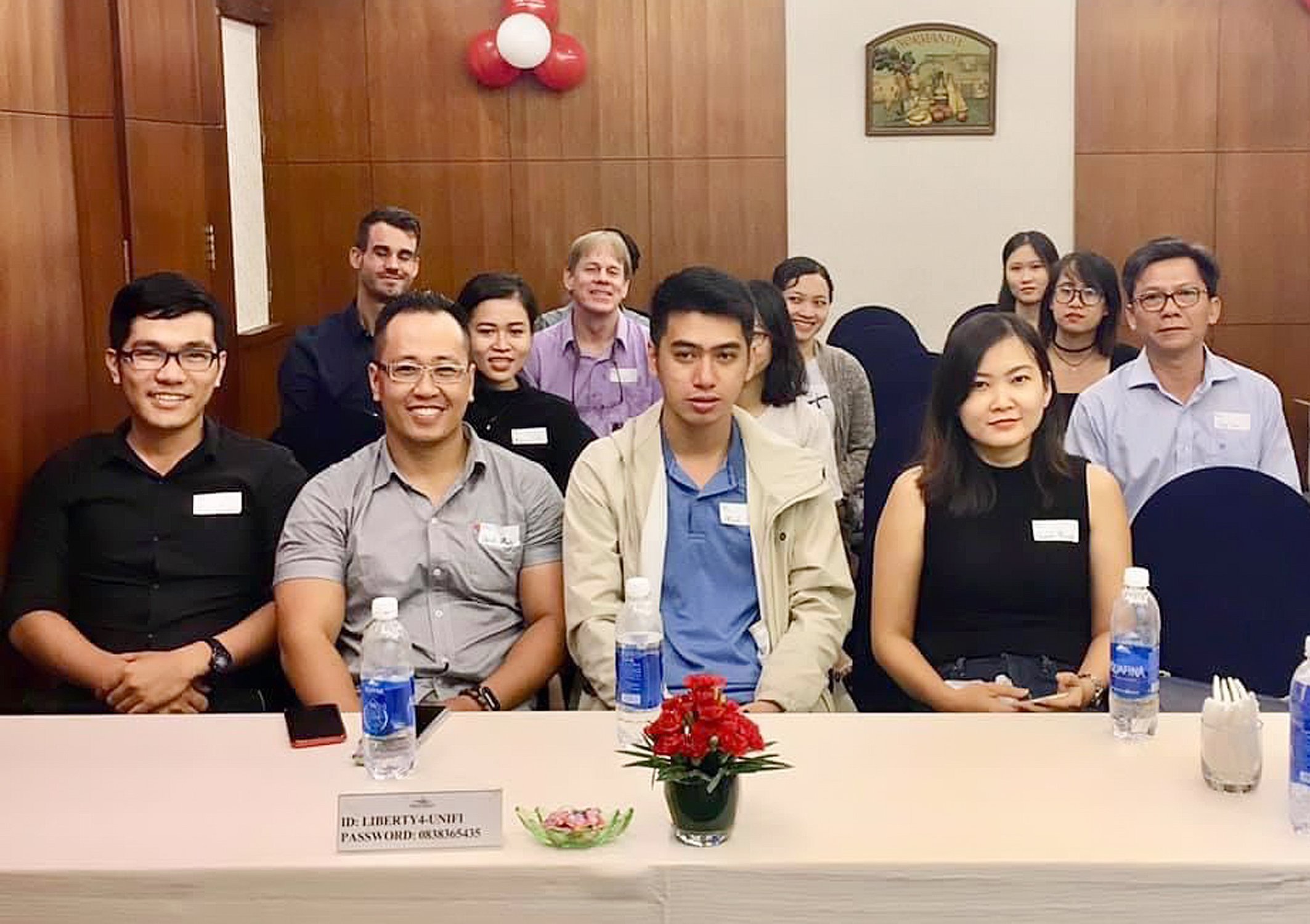 HỌC TIẾNG ANH DỄ ẸC?
